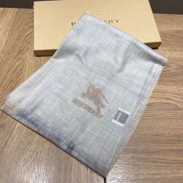 BURBERRY SCARF 200910M