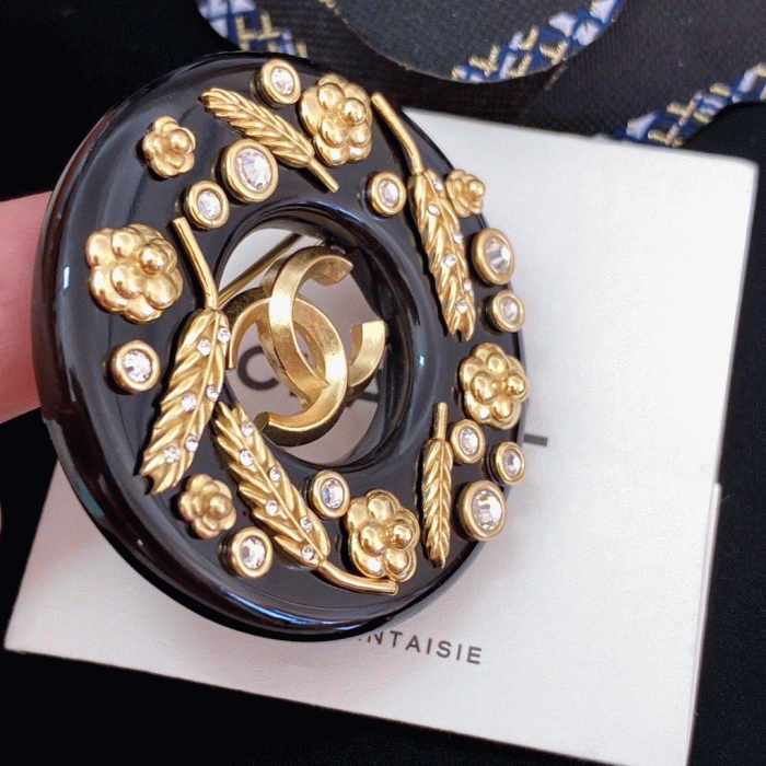 175150 $53.03 Fashion Jewellery, Brooches image