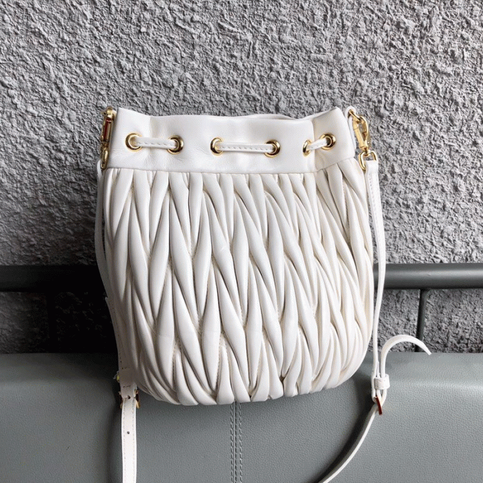 Top qulaity:miumiu bag SIZE:18*20cm 1980730 Women's Bags, Miu Miu Bags image
