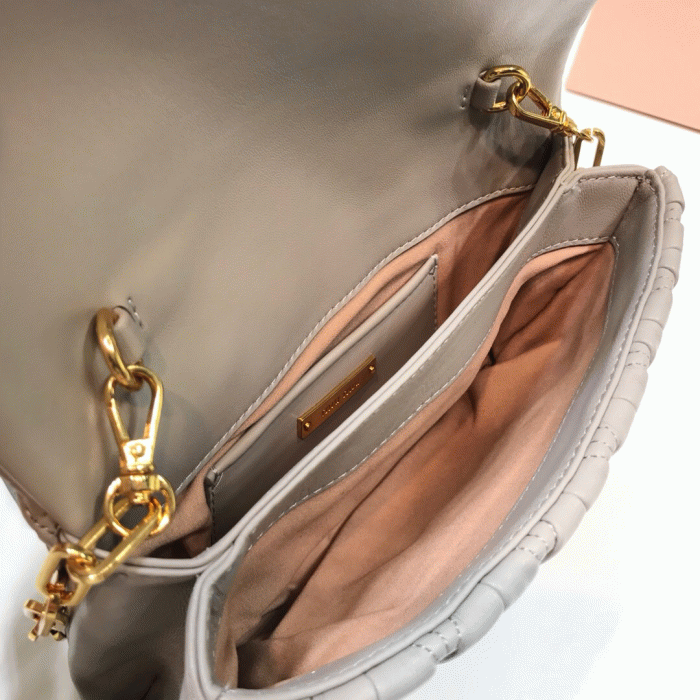 Top qulaity:miumiu bag SIZE:20*13*4CM 1980550 Women's Bags, Miu Miu Bags image